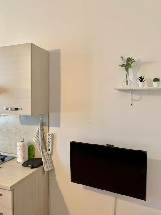 Splendido Bilocale A 4 Fermate Dal Duomo Apartment Milan Bagian luar foto