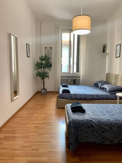 Splendido Bilocale A 4 Fermate Dal Duomo Apartment Milan Bagian luar foto
