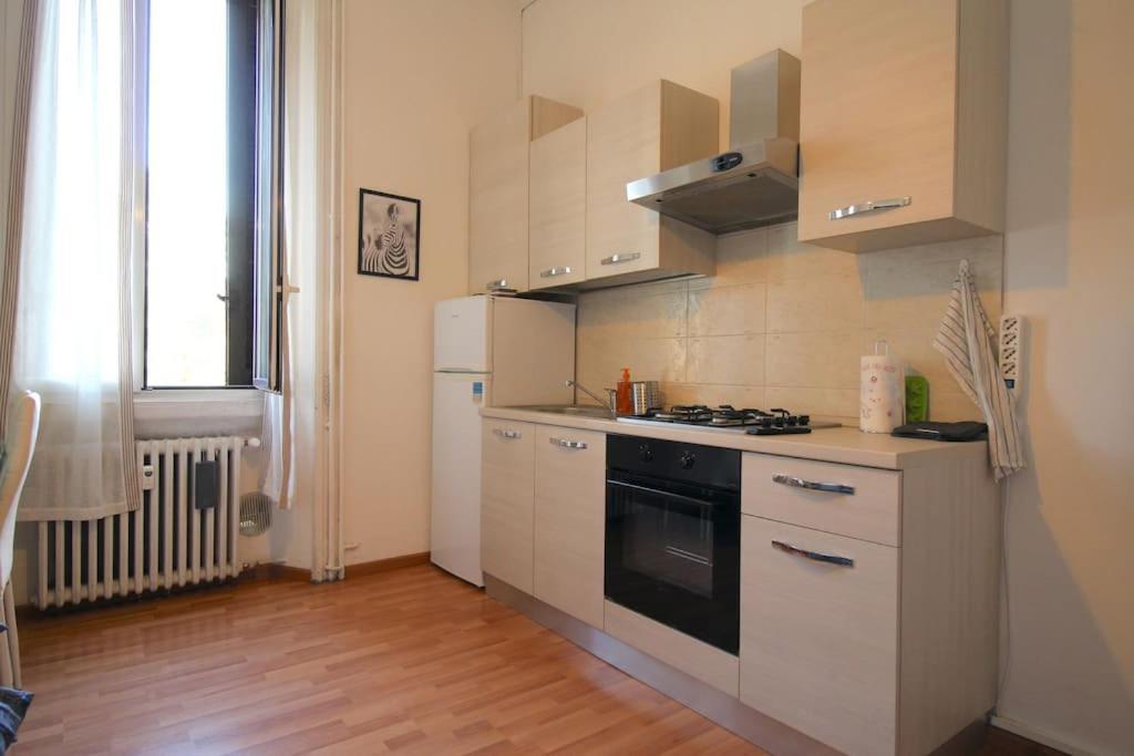 Splendido Bilocale A 4 Fermate Dal Duomo Apartment Milan Bagian luar foto
